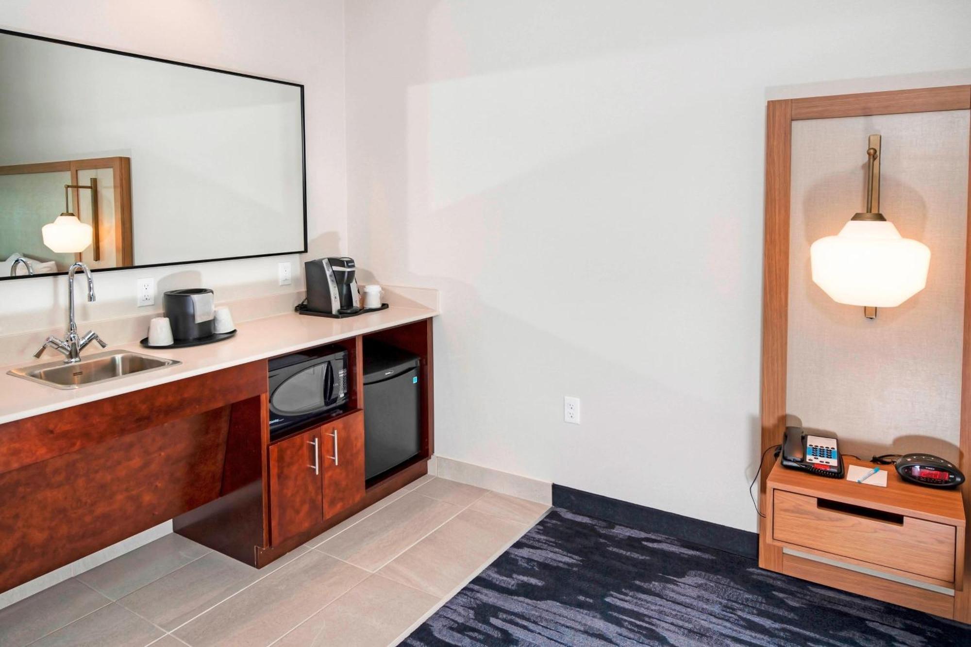 Fairfield Inn & Suites By Marriott Ottawa Airport Exterior foto